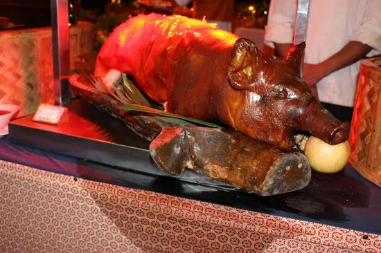 Must try in Boracay : Lechon
